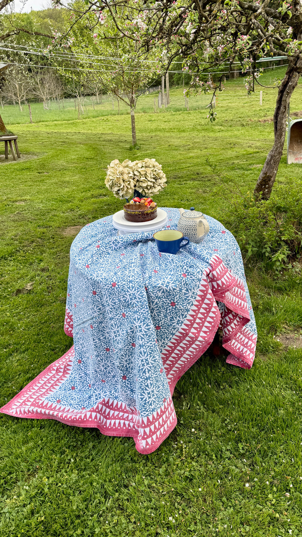 Tablecloth Star Blue/Red