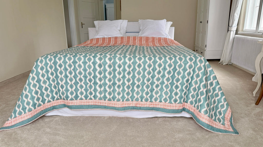 Wave Quilt Light Blue