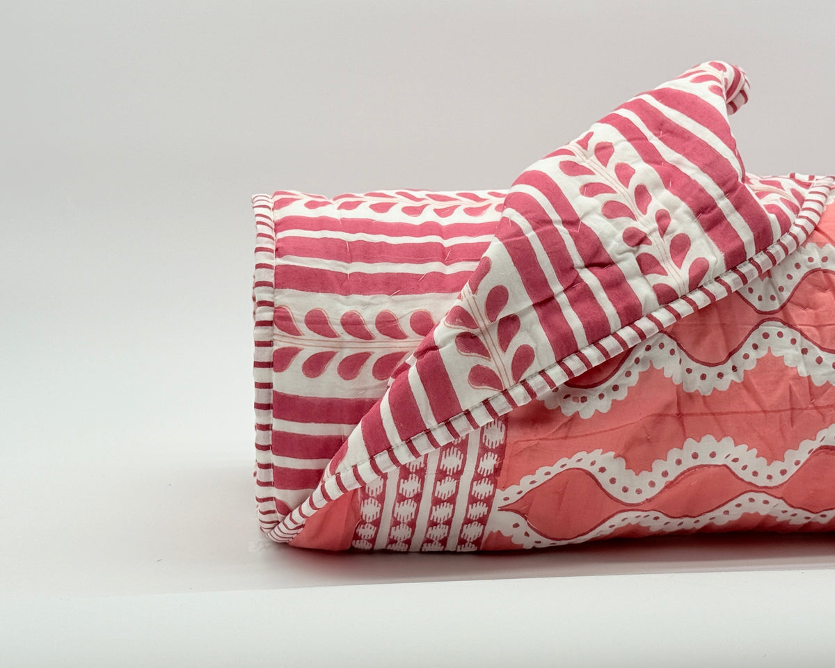 Wave Quilt Red/Pink