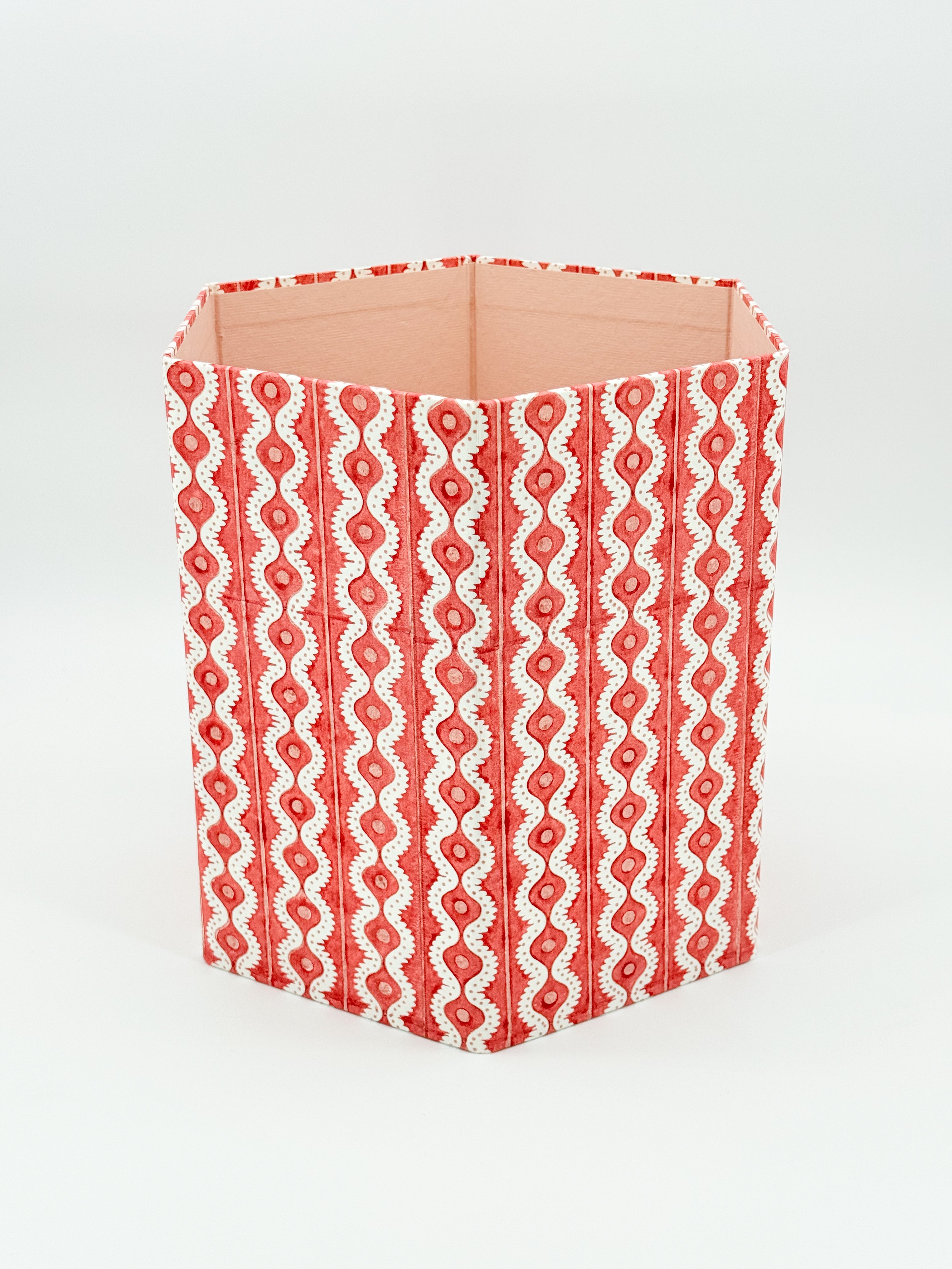 Papierkorb Welle Rot