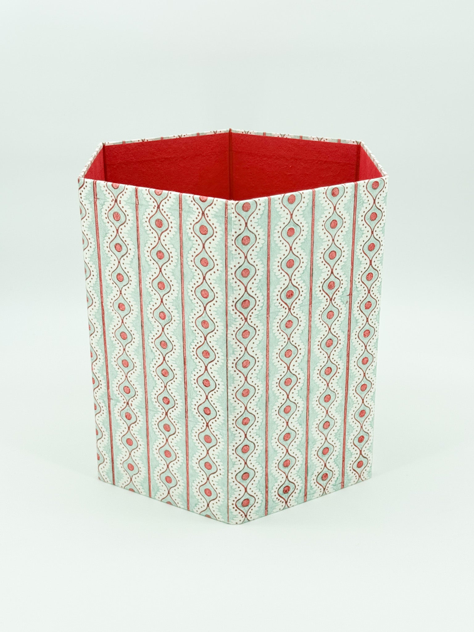 Papierkorb Welle Hellblau